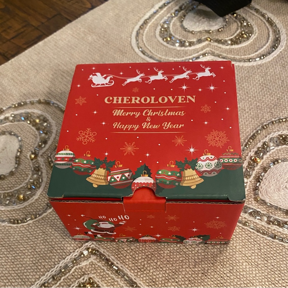 Christmas Vacation Themed Ornament Set - Picture 8 of 9